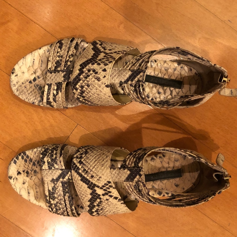 Rachel Zoe off white snakeskin sandals, size 7